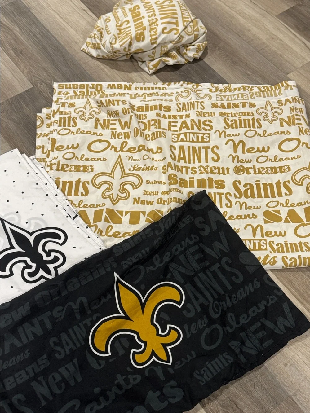 New Orleans Saints Pillowcase & Bedding Set - Fleur-de-Lis Print Polyester